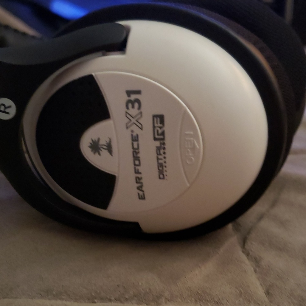 game headset - Picture 3 of 3